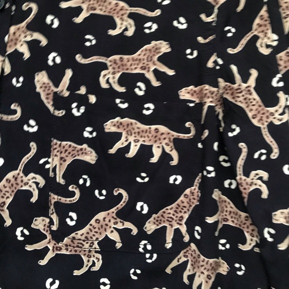 NWOT Beach Lunch Lounge Collection Black Leopard Animal Print Button Down Shirt - Picture 4 of 7